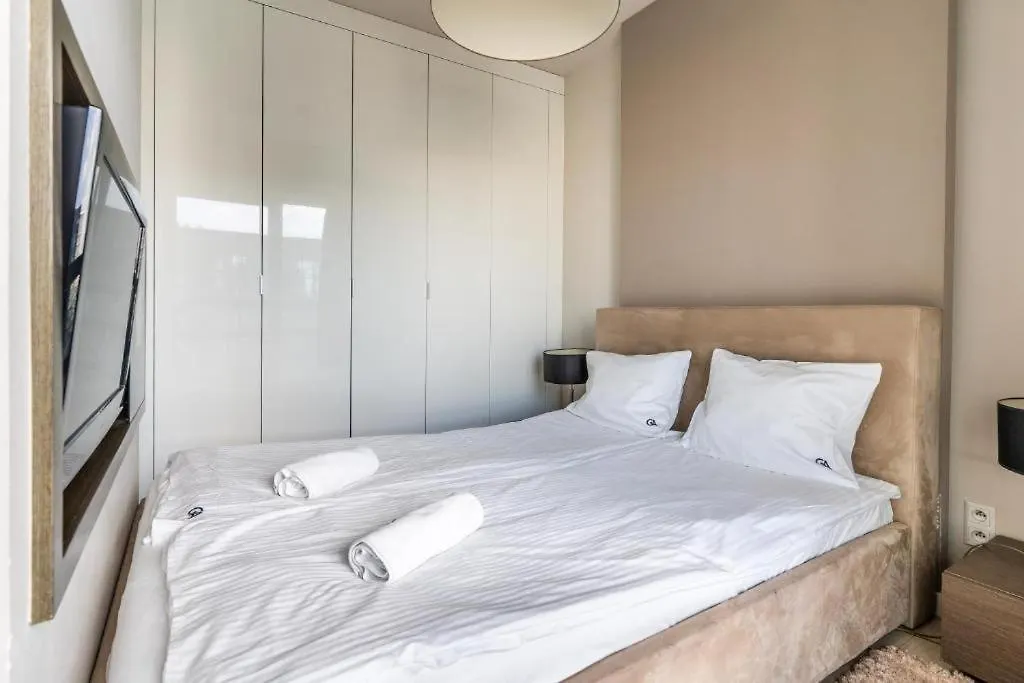 Platinum Tower - City Center - Golden Apartments Warszawa