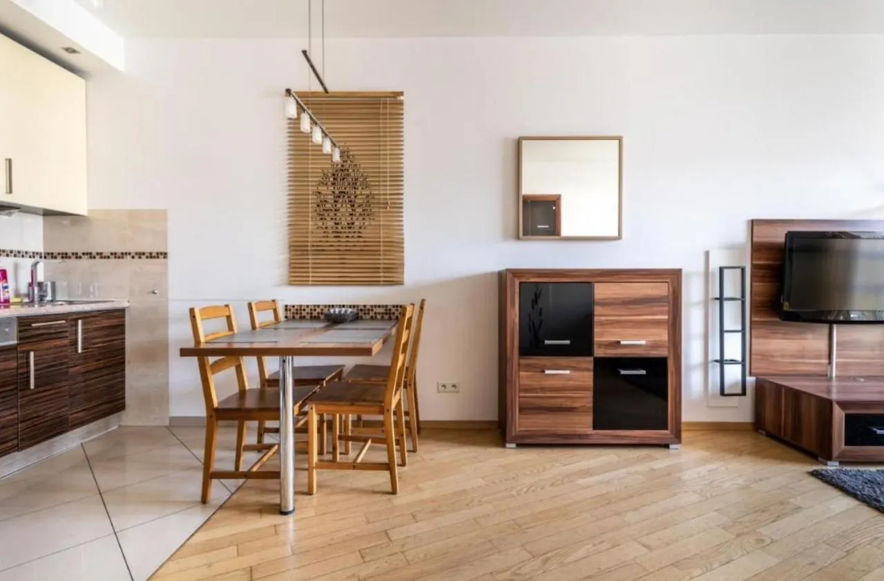 Platinum Tower - City Center - Golden Apartments Warszawa