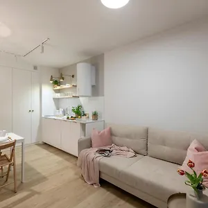 Apartament Shortstaypoland Jagiellonska, Warszawa