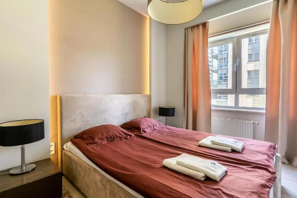 Platinum Tower - City Center - Golden Apartments Warsaw