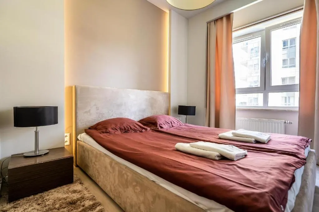 Platinum Tower - City Center - Golden Apartments Warsaw
