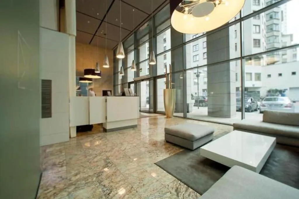 Platinum Tower - City Center - Golden Apartments Warsaw